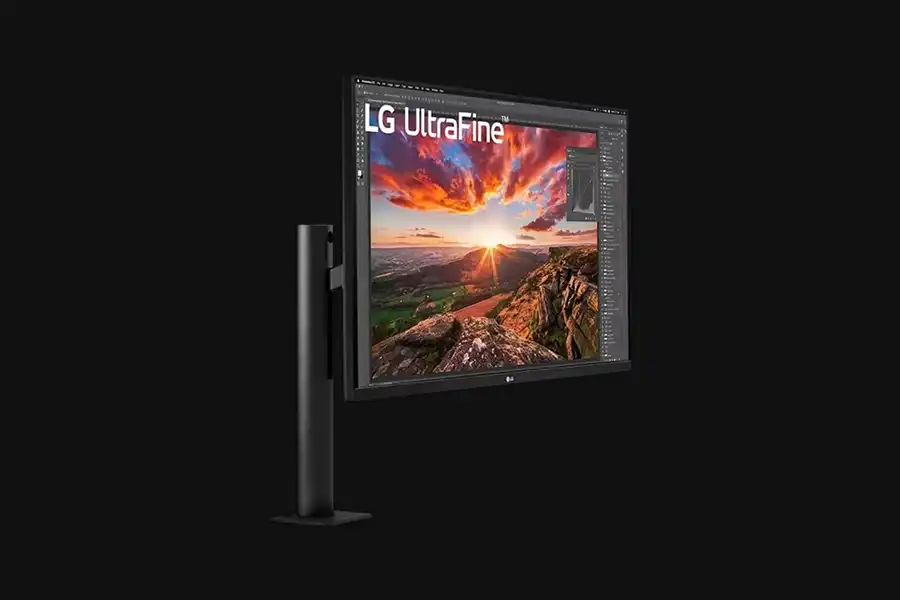  LG UltraFine 32UN880-B برای افرادی طراحی‌شده که نیازمند تجربه بصری پیشرفته و صرفه‌جویی در فضای میز کار خود هستند.